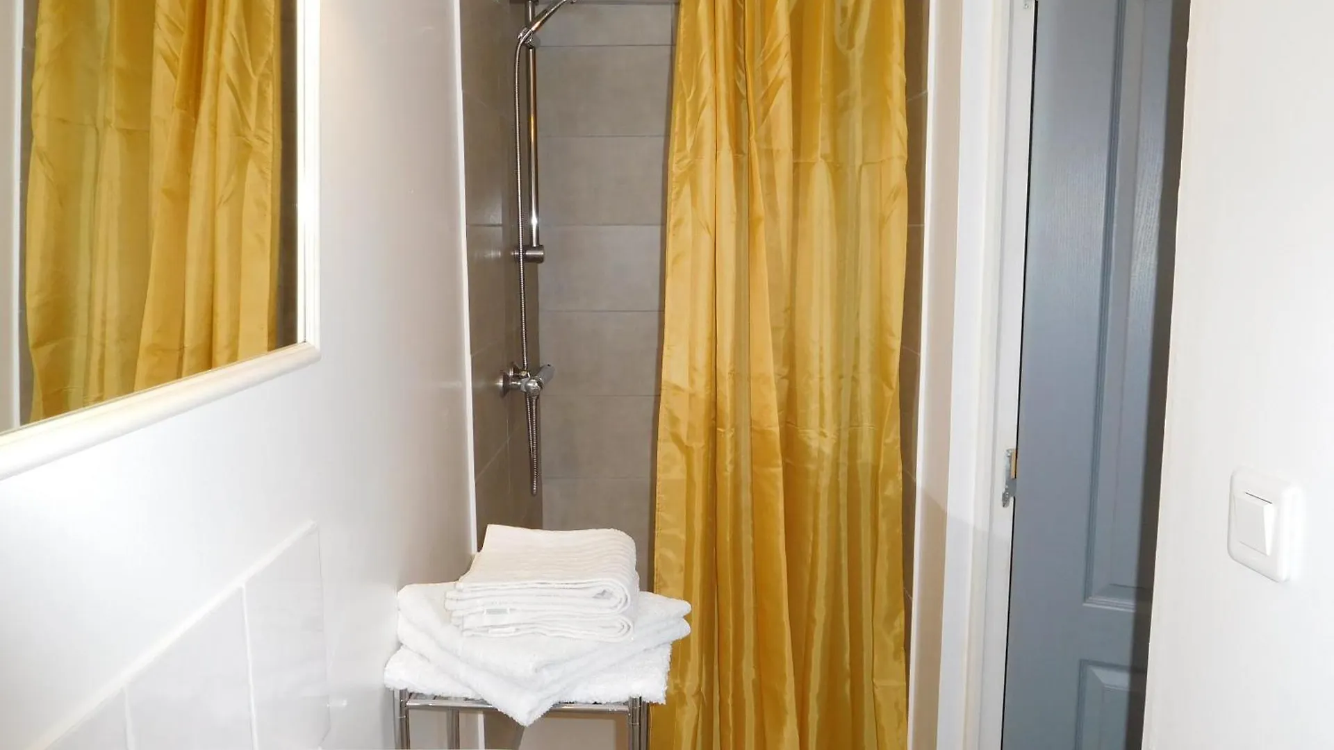 Rural Holiday Cottage With Private Pool Saint-Blancard 0*,  Frankrijk