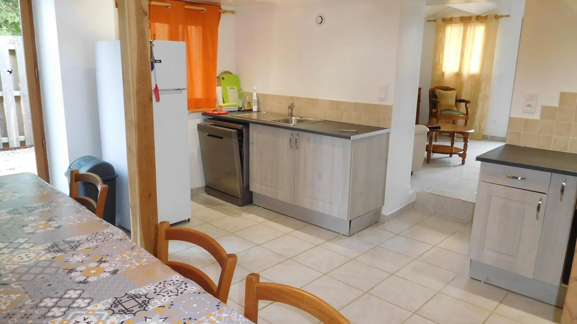 Rural Holiday Cottage With Private Pool Saint-Blancard Vakantiehuis
